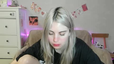 Snapshot of pawwsup1 chatting on 9, 5, 2026 Allisses online show from 9, 5, 2026