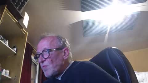 Snapshot of pc8474408 chatting on 17, 4, 2026 pc8474408 online show from 17, 4, 2026