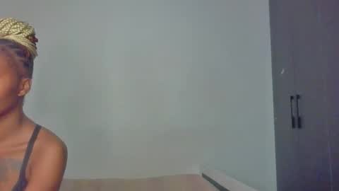 Snapshot of peach_ebonny chatting on 21, 4, 2026 peach_ebonny online show from 21, 4, 2026