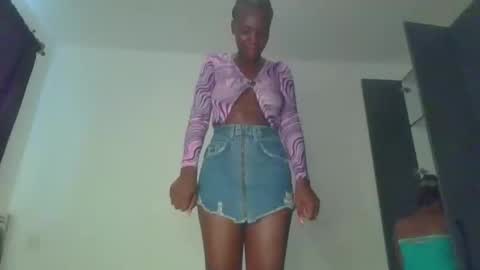 Snapshot of peach_ebonny chatting on 23, 4, 2026 peach_ebonny online show from 23, 4, 2026