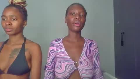 Snapshot of peach_ebonny chatting on 13, 5, 2026 peach_ebonny online show from 13, 5, 2026