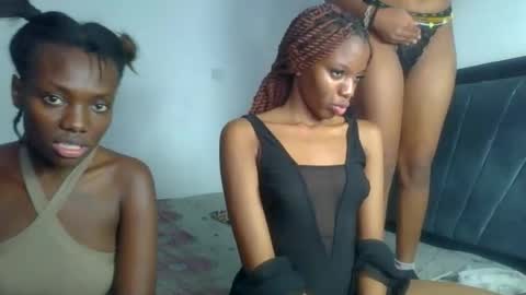 Snapshot of peach_ebonny chatting on 23, 5, 2026 peach_ebonny online show from 23, 5, 2026