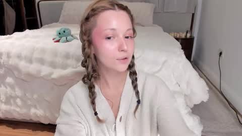 Lili online show from 1, 12, 2025