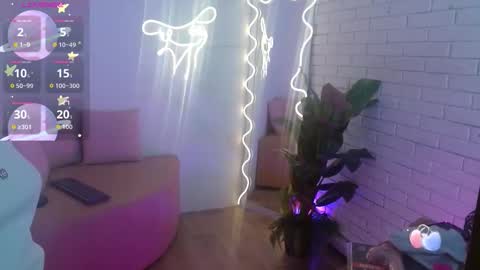 peachy_tay online show from 10, 11, 2025