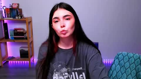 Peachy online show from 26, 9, 2025