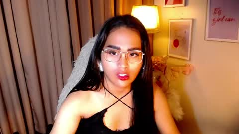 Snapshot of peakaboo_xx chatting on 19, 5, 2026 Angel Creamdensada online show from 19, 5, 2026