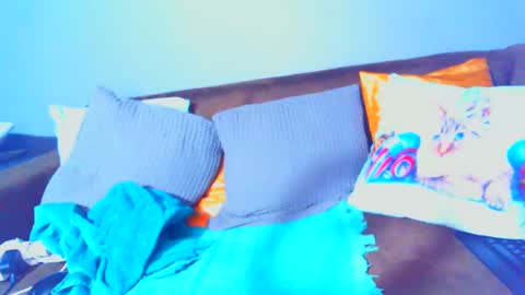 Pearl online show from 5, 3, 2025