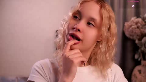 Lily online show from 16, 5, 2026