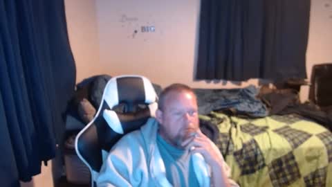 pecker40 online show from 11, 1, 2025