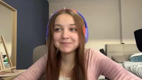 Snapshot of peepapa chatting on 19, 6, 2026 Luna Vale online show from 19, 6, 2026