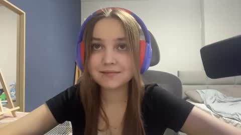 Snapshot of peepapa chatting on 3, 7, 2026 Luna Vale online show from 3, 7, 2026