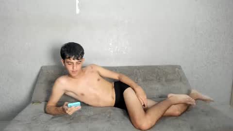 Snapshot of pelusos_mens chatting on 22, 7, 2026 CAIN-19 ALLEN-18 RONALD-18 AUSTIN-18 MOD DANTE online show from 22, 7, 2026