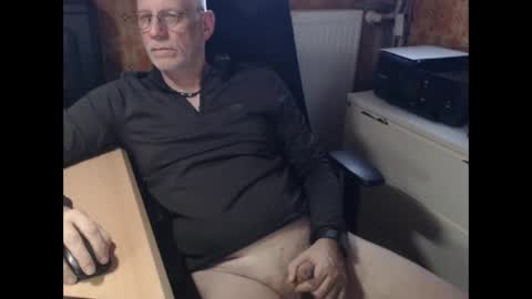 Pemue65 online show from 15, 12, 2025