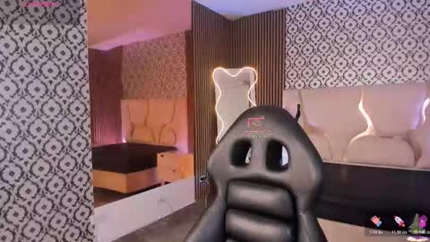 penelope online show from 23, 12, 2025