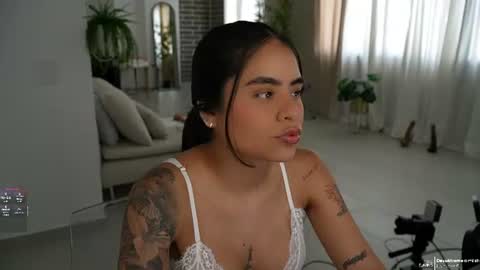 penelopesexx_ online show from 30, 7, 2026