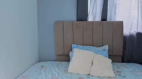 penelophe01 online show from 1, 4, 2026