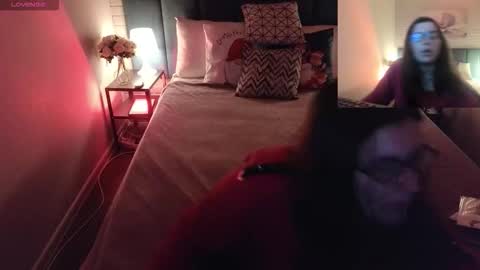 Hi  Im Peneloppa online show from 13, 12, 2025