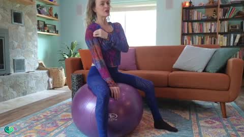 Peppermint and Dusty  online show from 25, 2, 2026