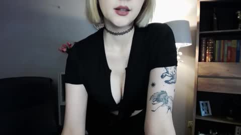 Snapshot of perfect_madeline chatting on 19, 10, 2025 Madeline online show from 19, 10, 2025