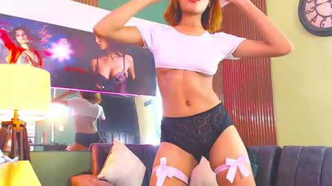 Perla online show from 27, 2, 2025