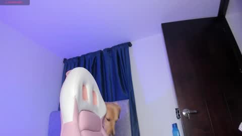 Snapshot of perlaa7 chatting on 28, 10, 2025 Perla online show from 28, 10, 2025