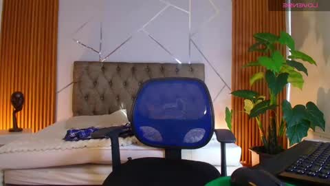 Snapshot of perlaa_moon_ chatting on 18, 4, 2026 PERLA online show from 18, 4, 2026