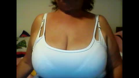 Snapshot of perlita070822 chatting on 1, 1, 2025 perlita070822 online show from 1, 1, 2025