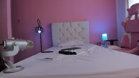 Snapshot of persefone_saira chatting on 10, 6, 2026 Marie online show from 10, 6, 2026