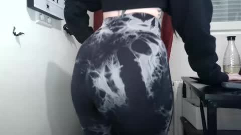 Persephone online show from 17, 4, 2026