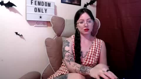 Snapshot of persephones_garden chatting on 27, 6, 2026 Persephone online show from 27, 6, 2026
