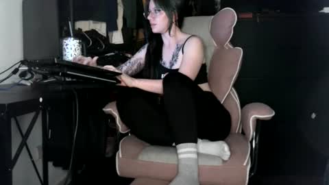 Snapshot of persephones_garden chatting on 31, 7, 2026 Persephone online show from 31, 7, 2026