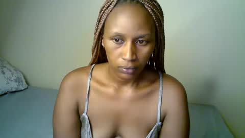 Snapshot of peru_queen chatting on 11, 5, 2026 peru_queen online show from 11, 5, 2026