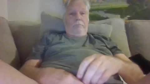 Snapshot of pervdude01 chatting on 19, 12, 2024 Nut4aNickel online show from 19, 12, 2024