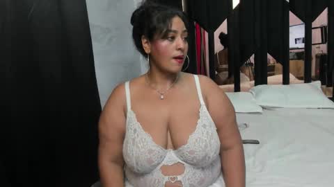 Snapshot of pervert_extrabigboobs chatting on 1, 12, 2025 online show from 1, 12, 2025