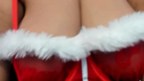 Snapshot of pervert_extrabigboobs chatting on 14, 12, 2025 online show from 14, 12, 2025