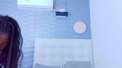 pervert_shydoll online show from 17, 4, 2026