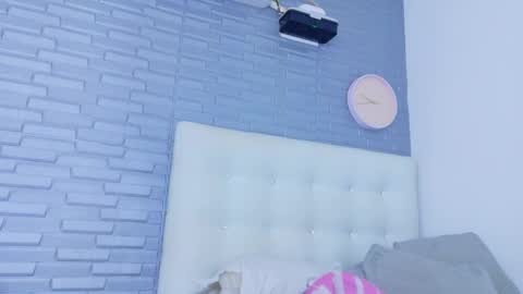 pervert_shydoll online show from 27, 5, 2026