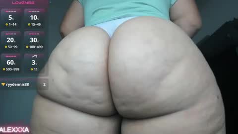 Snapshot of pervertt_mommy chatting on 7, 12, 2024  Alexandra  online show from 7, 12, 2024