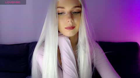 Snapshot of pervyblonde chatting on 13, 12, 2024 Isabella online show from 13, 12, 2024