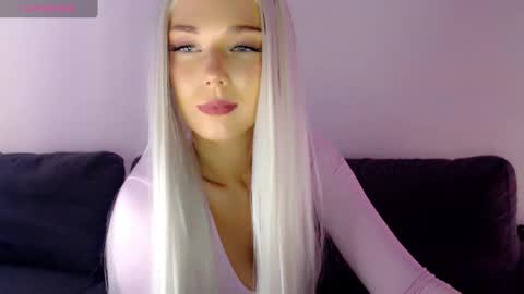 Snapshot of pervyblonde chatting on 17, 12, 2024 Isabella online show from 17, 12, 2024