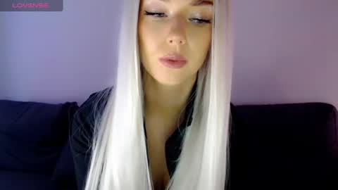 Snapshot of pervyblonde chatting on 25, 12, 2024 Isabella online show from 25, 12, 2024