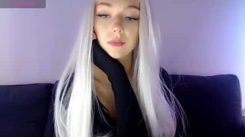 Snapshot of pervyblonde chatting on 31, 1, 2025 Isabella online show from 31, 1, 2025