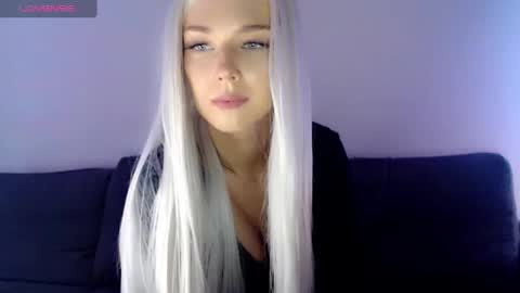 Snapshot of pervyblonde chatting on 3, 2, 2025 Isabella online show from 3, 2, 2025