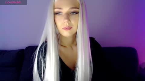 Snapshot of pervyblonde chatting on 28, 2, 2025 Isabella online show from 28, 2, 2025