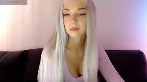 Snapshot of pervyblonde chatting on 9, 3, 2025 Isabella online show from 9, 3, 2025