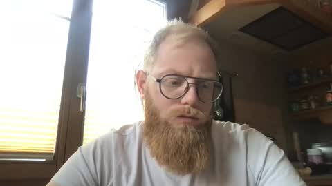 Snapshot of peschiii chatting on 20, 5, 2026 Peschi online show from 20, 5, 2026