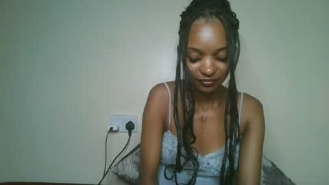 Snapshot of petal_palette chatting on 15, 6, 2026 Lolly online show from 15, 6, 2026