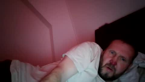 Snapshot of peterpeters443 chatting on 4, 4, 2026 jelle online show from 4, 4, 2026
