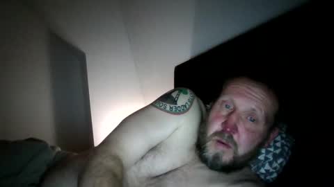 Snapshot of peterpeters443 chatting on 22, 4, 2026 jelle online show from 22, 4, 2026