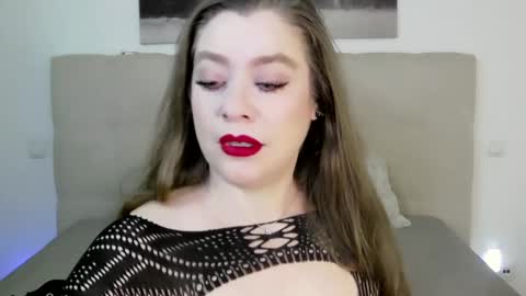 Peters Emily online show from 6, 2, 2025